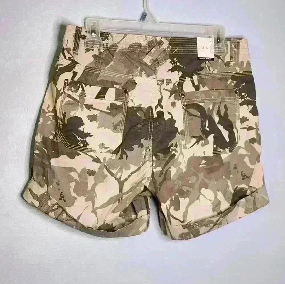 Dash Camo Old Jade Shorts. Cuffed, 4 pocket NWT size 10 - Picture 6 of 11